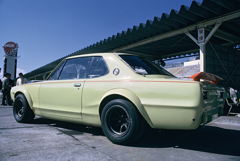 Illustration for article titled What's This Metal Tube On This Glorious Classic Skyline GT-R?